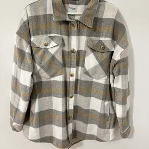 Kensie Jeans Button Down Flannel Plaid Shacket